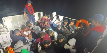 bilecik-haber_edirne-aciklarinda-lastik-bottaki-27-duzensiz-gocmen-yakalandi-32019.jpg