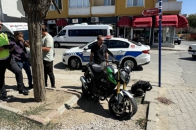 bilecik-haber_edirne-de-hafif-ticari-aracla-carpisan-motosikletin-surucusu-yaralandi-28530.jpg