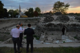 bilecik-haber_edirne-valisi-sezer-gazi-mihal-bey-hamami-nda-incelemede-bulundu-31624.jpg