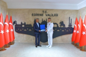 bilecik-haber_edirne-valisi-sezer-tugamiral-serkan-tezel-i-kabul-etti-31622.jpg