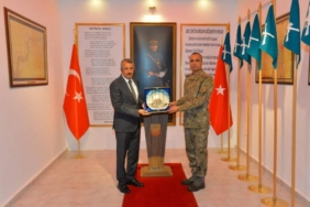bilecik-haber_edirne-valisi-yunus-sezer-den-komutanlara-ziyaret-29171.jpg