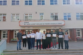 bilecik-haber_edirneli-ogrenciler-romanya-daki-yemek-yarismasindan-7-odulle-dondu-29950.jpg