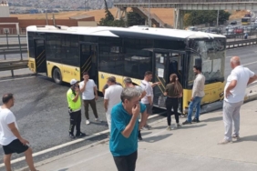 bilecik-haber_iett-otobusu-kaza-yapti-yol-trafige-kapandi-26777.jpg