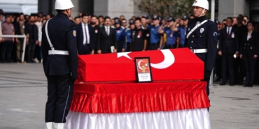 bilecik-haber_istanbul-da-sehit-olan-polis-memuru-icin-cenaze-toreni-duzenlendi-31510.jpg