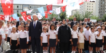 bilecik-haber_istanbul-da-yeni-egitim-ogretim-yilinin-baslamasi-dolayisiyla-toren-duzenlendi-28492.jpg