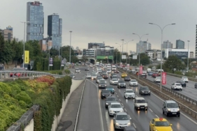 bilecik-haber_istanbul-trafiginde-okullarda-uyum-haftasi-ve-haftanin-ilk-is-gunu-yogunlugu-26873.jpg