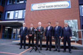 bilecik-haber_istanbul-valisi-gul-yeniden-insa-edilen-okulda-inceleme-yapti-27311.jpg