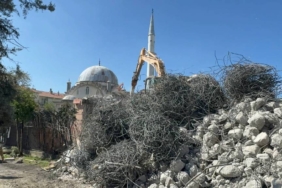 bilecik-haber_kadikoy-de-kentsel-donusumdeki-bina-kismen-coktu-32272.jpg