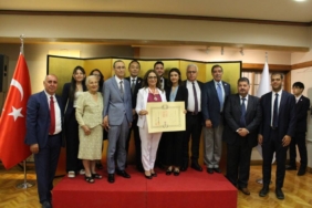 bilecik-haber_kandilli-rasathanesi-muduru-ozel-e-altin-isiklar-ve-yukselen-gunes-devlet-nisani-verildi-29395.jpg