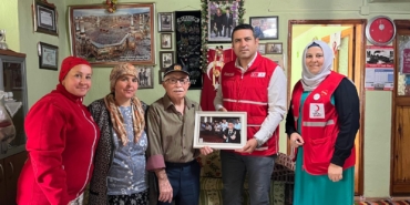 Kıbrız Gazisine sürpriz ziyaret