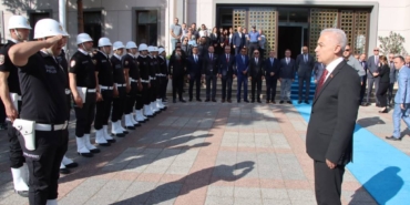 bilecik-haber_kirklareli-ne-atanan-vali-ugur-turan-gorevine-basladi-32251.jpg