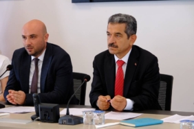 bilecik-haber_kirklareli-valisi-ekici-il-genel-meclisini-ziyaret-etti-26959.jpg