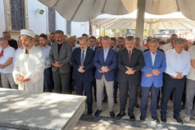 bilecik-haber_kocaeli-de-aysenur-ezgi-eygi-icin-giyabi-cenaze-namazi-kilindi-29341.jpg