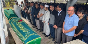 bilecik-haber_kocaeli-de-denizde-bogulan-iki-kardes-defnedildi-30932.jpg