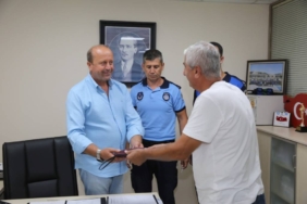 bilecik-haber_kocaeli-de-zabitanin-buldugu-para-ve-ziynet-esyasi-dolu-canta-sahibine-ulastirildi-29308.jpg