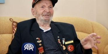 bilecik-haber_kore-gazileri-yasadiklarini-anlatiyor-100-yasindaki-kore-gazisi-madalyasini-gururla-tasiyor-27720.jpg