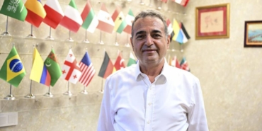bilecik-haber_kupe-tasarimli-isitme-cihazi-estetik-gorunumuyle-kisilere-ozguven-sagliyor-30595.jpg