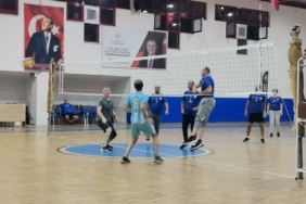 bilecik-haber_mudanya-da-kurumlar-arasi-kaymakamlik-voleybol-turnuvasi-basladi-33087.jpg