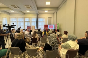bilecik-haber_odullu-yazar-ve-cizer-sonja-danowski-eserlerinin-hazirlik-surecini-anlatti-29598.jpg