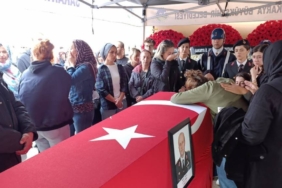 bilecik-haber_oglunun-nisaninda-kalp-krizi-geciren-albay-tavli-nin-cenazesi-sakarya-da-defnedildi-31206.jpg