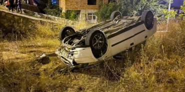 bilecik-haber_sakarya-da-devrilen-otomobildeki-3-kisi-yaralandi-27710.jpg
