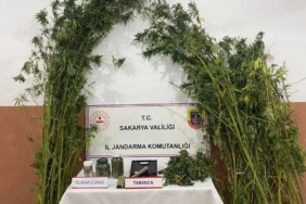 bilecik-haber_sakarya-da-uyusturucu-operasyonlarinda-yakalanan-3-zanlidan-1-i-tutuklandi-27531.jpg