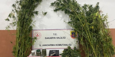 bilecik-haber_sakarya-da-uyusturucu-operasyonlarinda-yakalanan-3-zanlidan-1-i-tutuklandi-27531.jpg