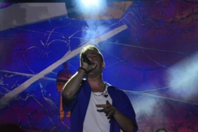 bilecik-haber_sarkici-oguzhan-koc-bursa-da-konser-verdi-29535.jpg