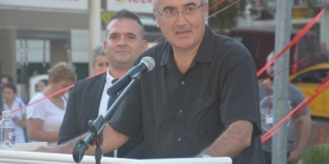 SUNAY AKIN'DAN CEMAL SÜREYA ÖRNEKLEMESİ