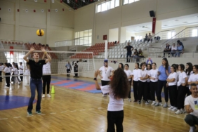 bilecik-haber_team-paribu-kahramanmaras-ta-cok-amacli-spor-salonu-insa-etti-31985.jpg