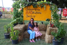 bilecik-haber_tekirdag-da-12-bag-bozumu-senligi-duzenlendi-27236.jpg