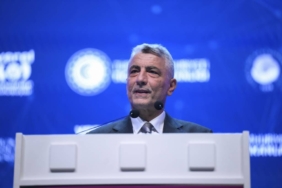 bilecik-haber_ticaret-bakani-bolat-yerel-zincirler-bulusuyor-konferansi-nda-konustu-28928.jpg