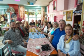 bilecik-haber_turk-sinemasinin-emektar-oyunculari-yesilcam-konseptli-kafede-bulustu-32650.jpg