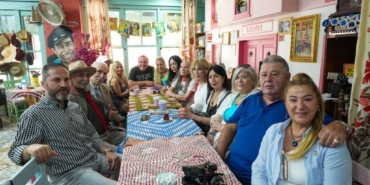 bilecik-haber_turk-sinemasinin-emektar-oyunculari-yesilcam-konseptli-kafede-bulustu-32650.jpg