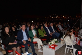 TÜZÜN: "SENİ SEVİYORUM BOZÜYÜK"