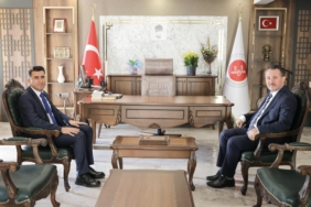 VALİ AYGÖL'DEN MÜFTÜ HOCA'YA ZİYARET