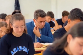 VALİ AYGÖL  HAFTA BAŞI MESAİSİNE KİTAP OKUYARAK BAŞLADI