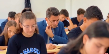 VALİ AYGÖL  HAFTA BAŞI MESAİSİNE KİTAP OKUYARAK BAŞLADI