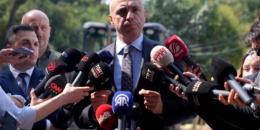 bilecik-haber_vanikoy-de-izinsiz-insaattaki-ruhsatsiz-ve-kacak-yapilarin-yikimi-suruyor-27411.jpg