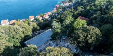 bilecik-haber_vanikoy-de-izinsiz-insaattaki-ruhsatsiz-ve-kacak-yapilarin-yikimi-suruyor-27533.jpg