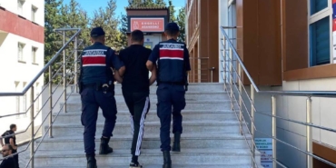 bilecik-haber_yalova-da-15-yil-hapis-cezasiyla-aranan-hukumlu-yakalandi-29328.jpg