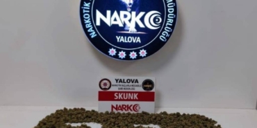 bilecik-haber_yalova-da-uyusturucu-satmaya-calisirken-yakalanan-2-supheli-tutuklandi-32239.jpg