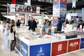 bilecik-haber_14-kocaeli-kitap-fuari-kapilarini-acti-34302.jpg