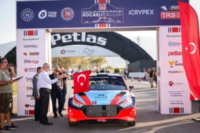 bilecik-haber_41-kocaeli-rallisi-nin-seremonik-starti-verildi-34125.jpg