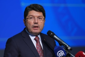 bilecik-haber_adalet-bakani-tunc-istanbul-aydin-universitesi-2024-2025-akademik-yili-acilis-toreni-nde-konustu-36985.jpg