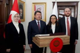 bilecik-haber_adalet-bakani-tunc-yalova-adalet-sarayi-ek-hizmet-binasinin-acilisinda-konustu-35620.jpg