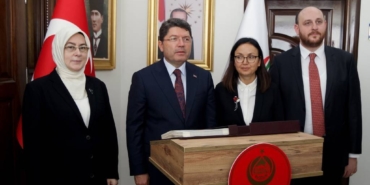 bilecik-haber_adalet-bakani-tunc-yalova-adalet-sarayi-ek-hizmet-binasinin-acilisinda-konustu-35620.jpg