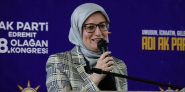 bilecik-haber_ak-parti-genel-baskan-yardimcisi-uygur-partisinin-edremit-ilce-kongresi-nde-konustu-39032.jpg