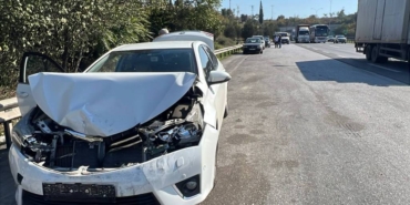 bilecik-haber_anadolu-otoyolu-nun-kocaeli-kesiminde-zincirleme-trafik-kazasinda-4-kisi-yaralandi-38947.jpg