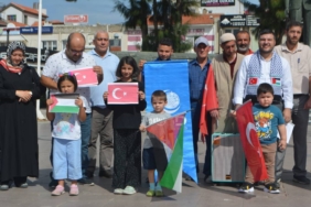 bilecik-haber_ayvalik-ta-agd-uyelerinden-filistin-e-destek-aciklamasi-34313.jpg